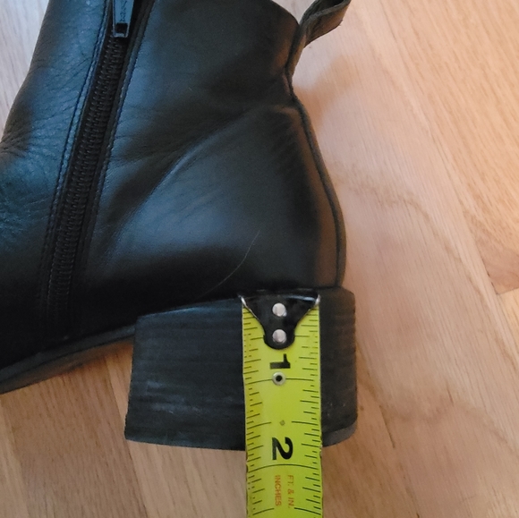 Gravity Pope Zinda Made in Spain Black Leather Chelsea Ankle Booties 8 - Picture 2 of 4